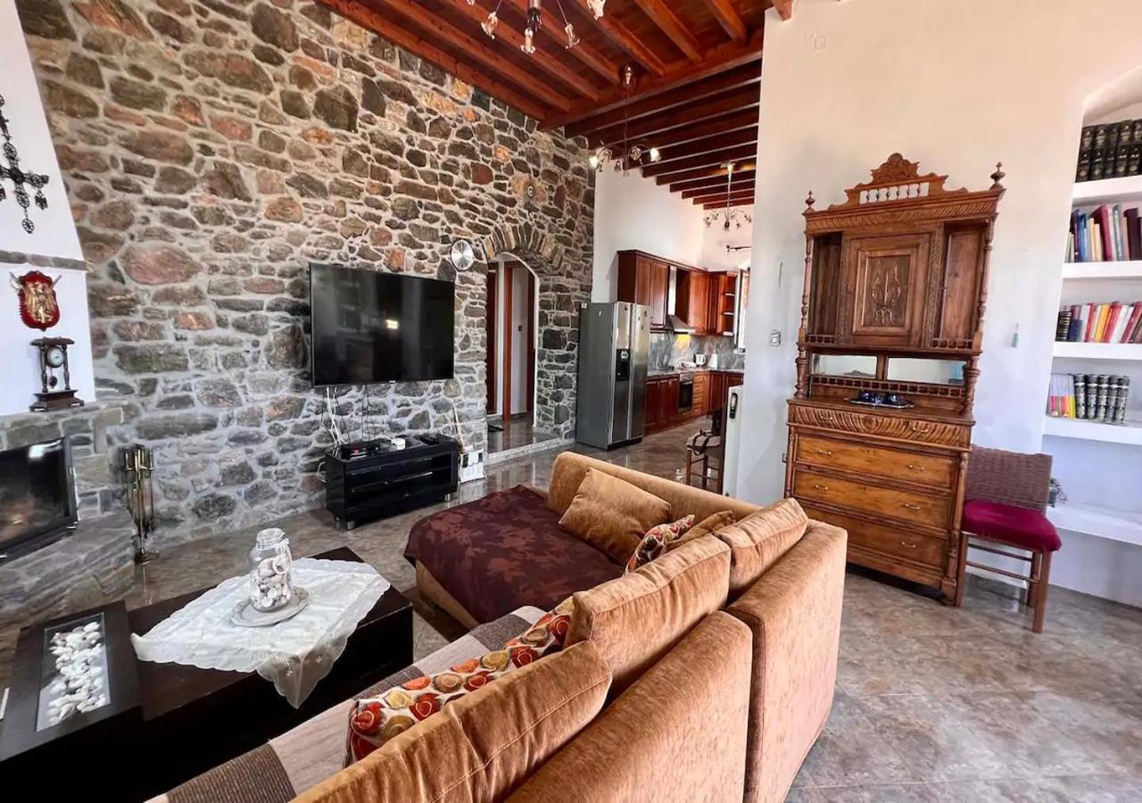 Πέτρινο Εξοχικό Σπίτι Στη Σύρο Agros  Buitenkant foto